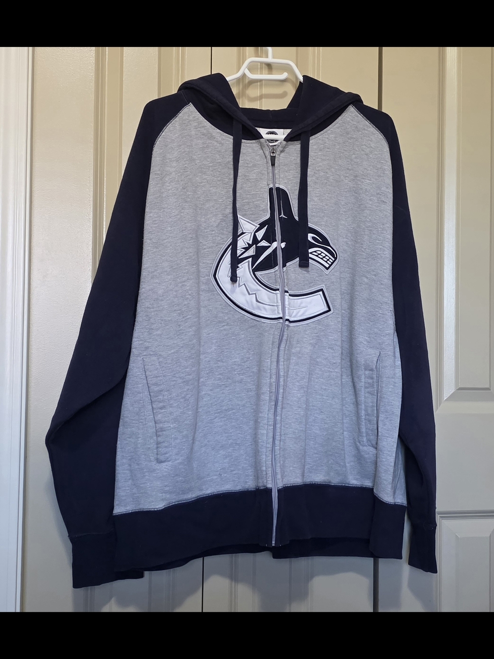 NHL Navy and Grey Canucks Full-zip Hoodie